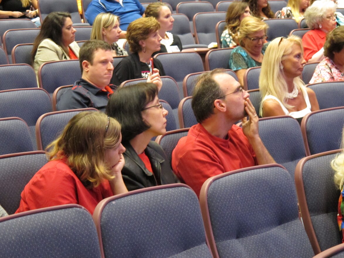 More than 200 people attended public meeting to hear criticism and support of Common Core standards.